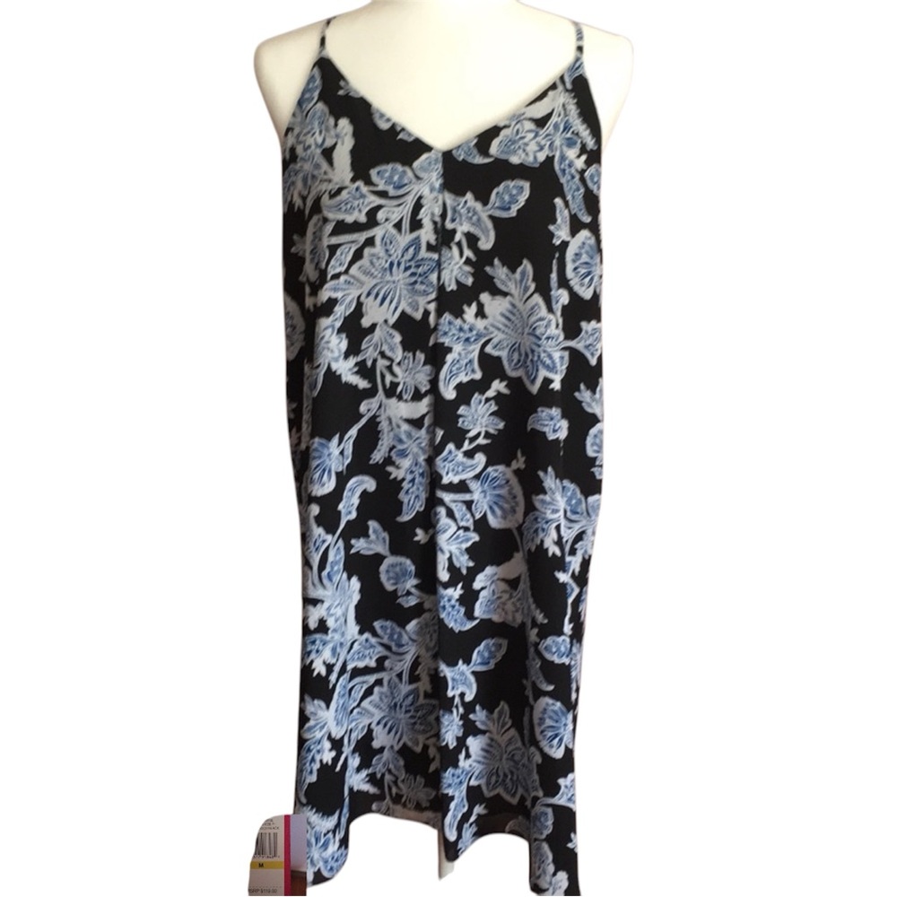 🆕 Vince Camuto sun dress